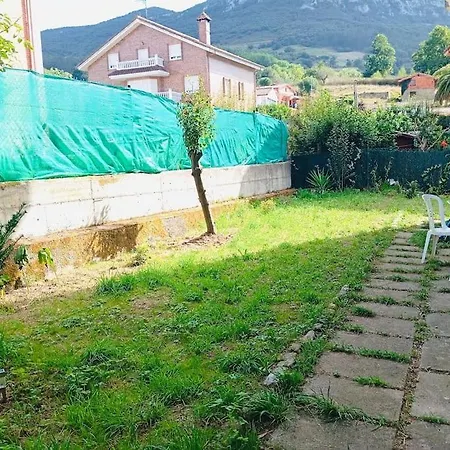 Bajo Y Jardin Vistas A La Montana